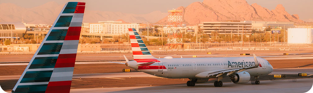 Avión de American Airlines en el cielo