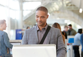 Online-Check-in, Check-in und empfohlene Ankunft am Flughafen