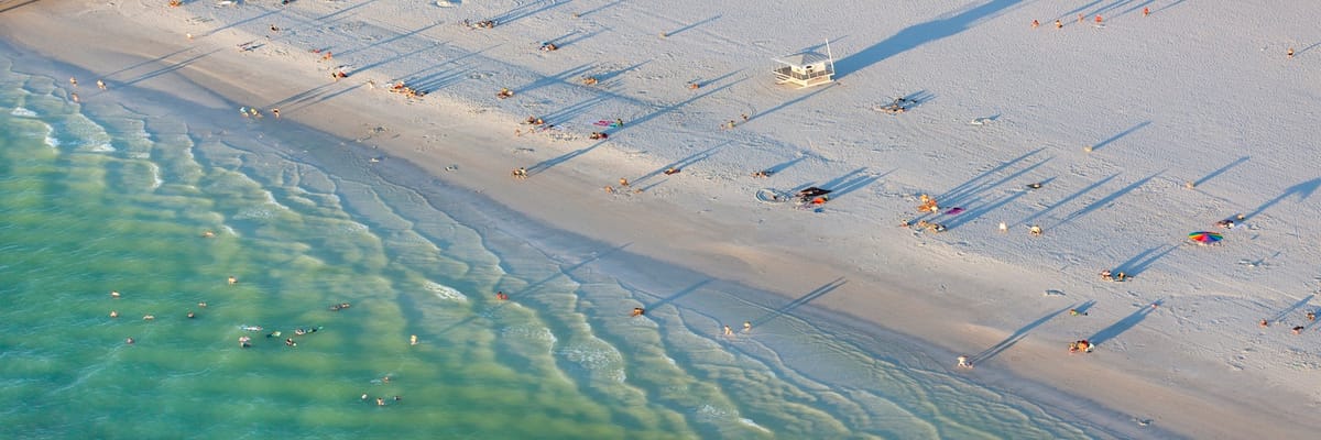 東京発タンパ行きのアメリカン航空のフライト